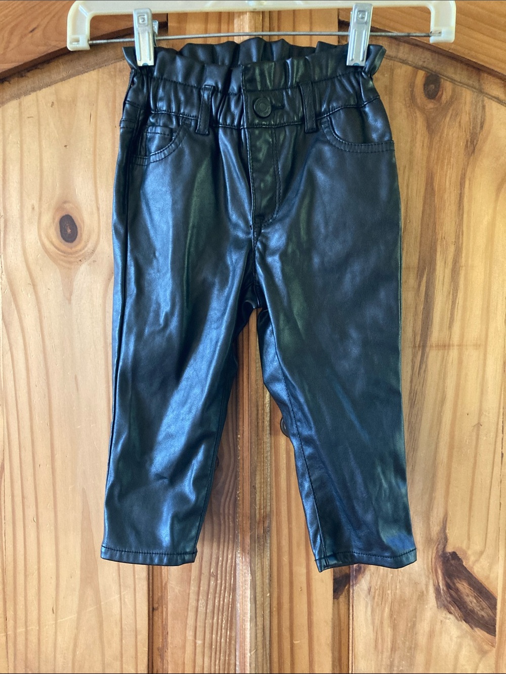 Girls Baby Gap black faux leather just like mom jeans size 2